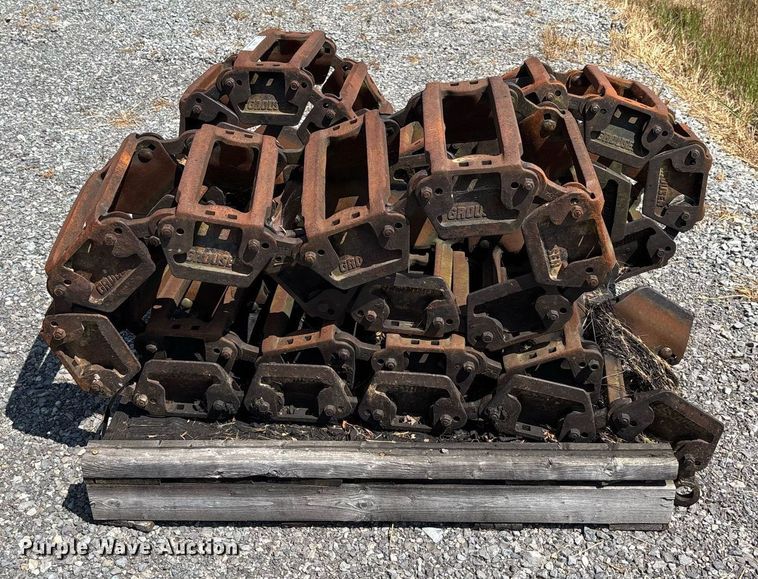 image for item EJ7638 Grouper over the tire tracks