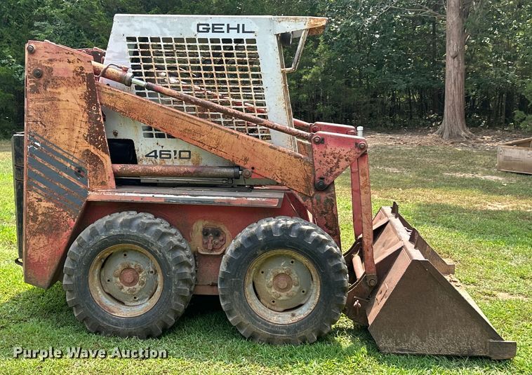 MINI CARGADOR SOBRE RUEDAS 1988 GEHL SL4610