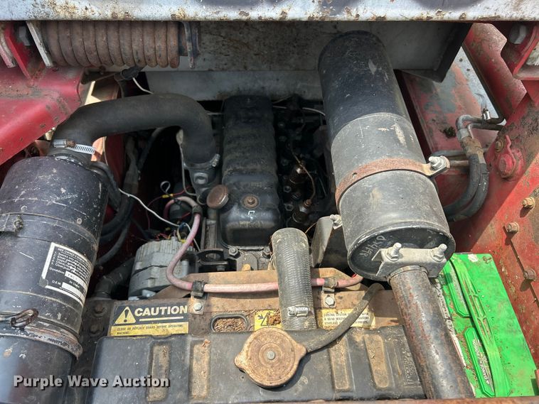 image for item EK8486 1988 Gehl SL4610 skid steer loader