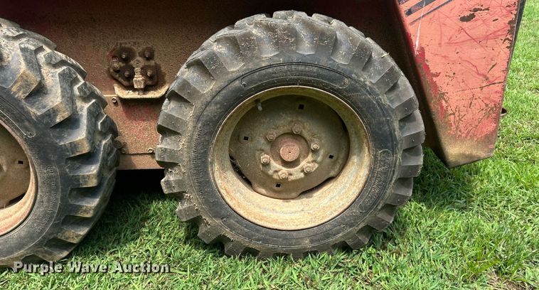 image for item EK8486 1988 Gehl SL4610 skid steer loader