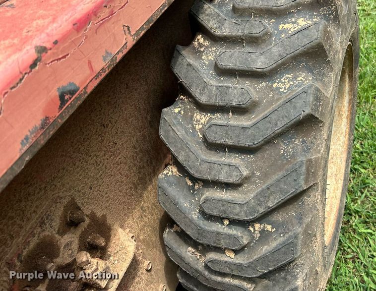 image for item EK8486 1988 Gehl SL4610 skid steer loader