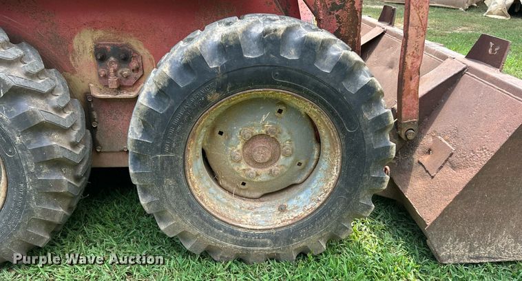 image for item EK8486 1988 Gehl SL4610 skid steer loader