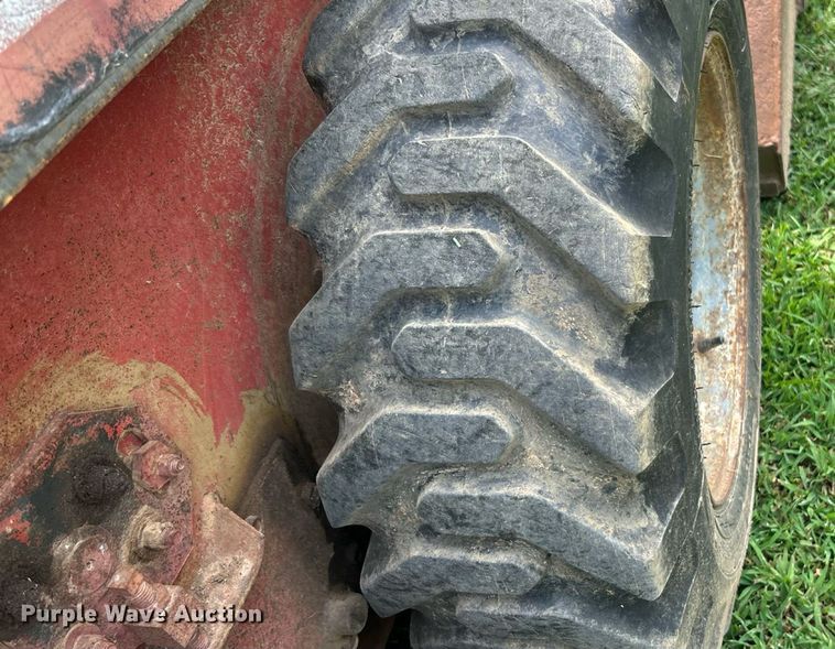 image for item EK8486 1988 Gehl SL4610 skid steer loader