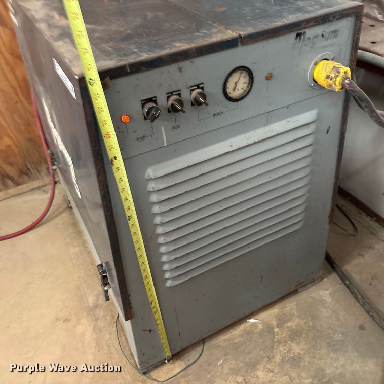 image for item EL2148 Atlas Copco Magnum 5 air compressor