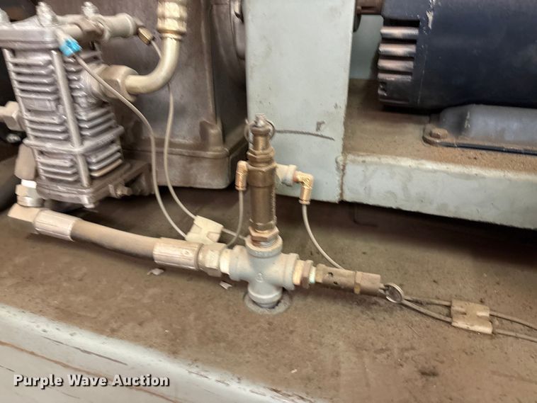 image for item EL2148 Atlas Copco Magnum 5 air compressor