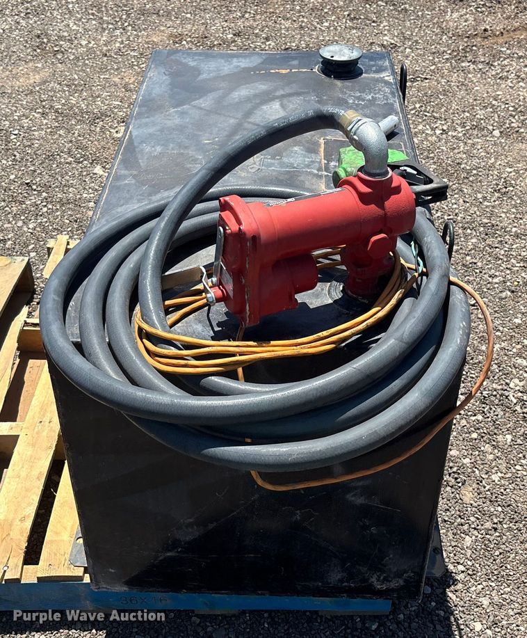 image for item EL6073 (4) auxiliary fuel tanks