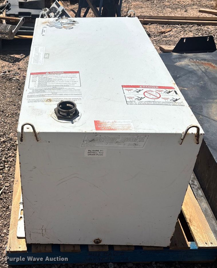 image for item EL6074 (5) auxiliary fuel tanks