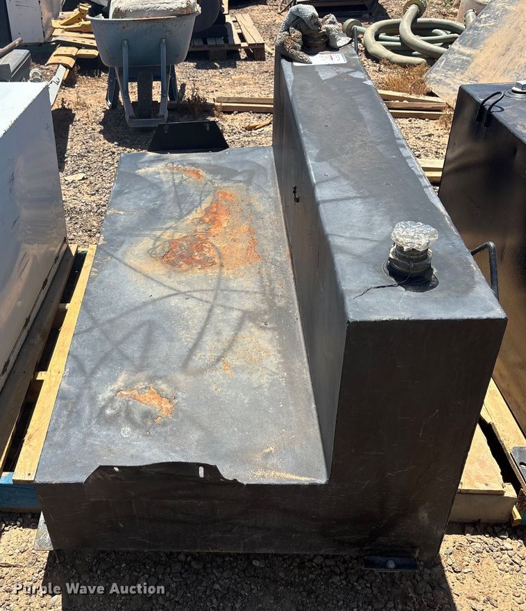 image for item EL6074 (5) auxiliary fuel tanks