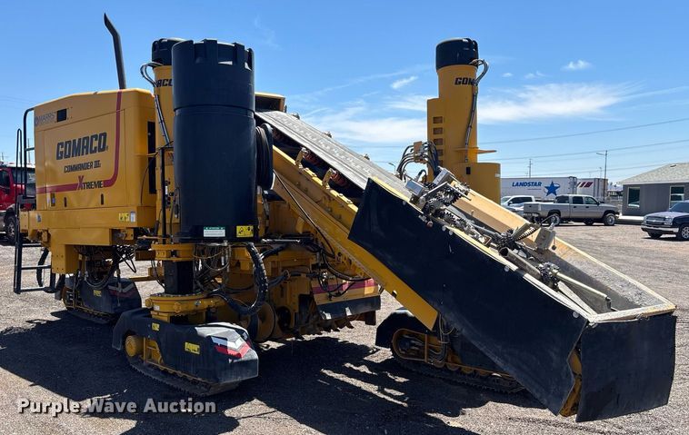 image for item EL6075 2023 Gomaco Commander III slipform paver