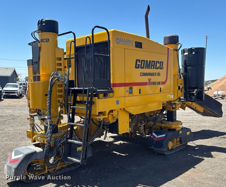 image for item EL6075 2023 Gomaco Commander III slipform paver