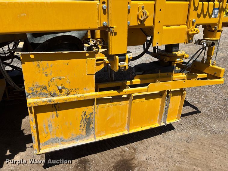 image for item EL6075 2023 Gomaco Commander III slipform paver