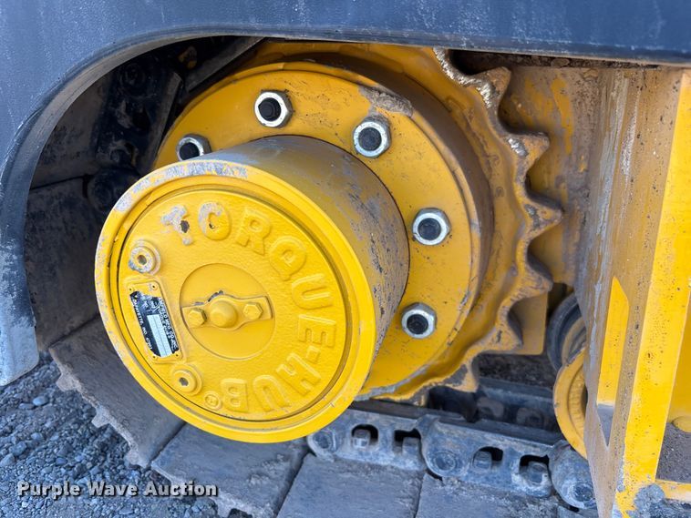 image for item EL6075 2023 Gomaco Commander III slipform paver