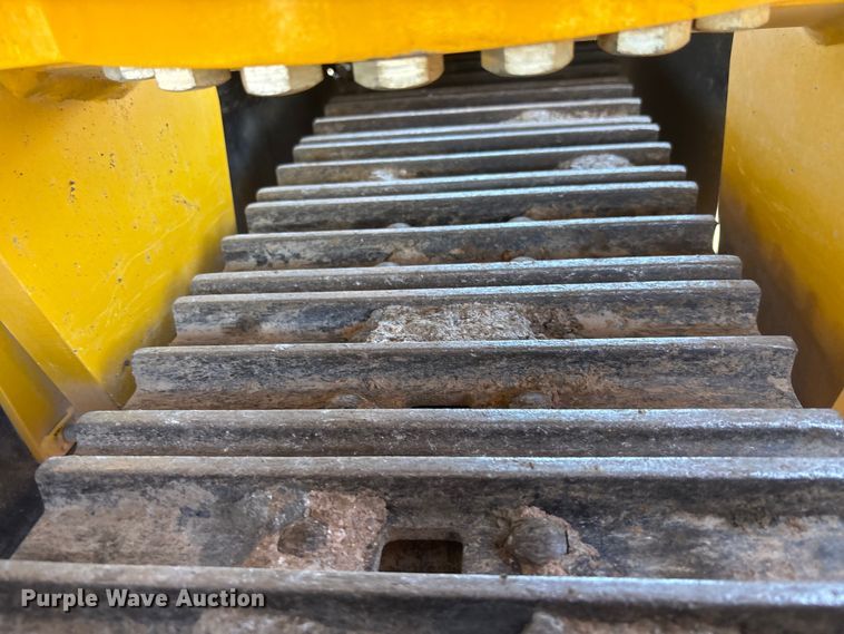 image for item EL6075 2023 Gomaco Commander III slipform paver