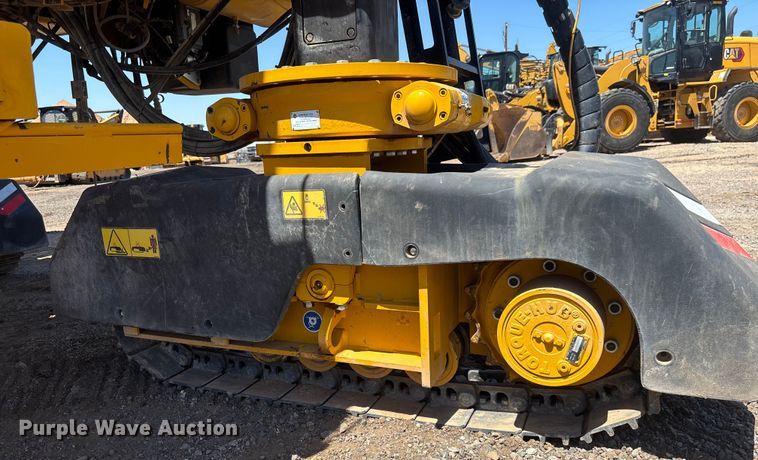 image for item EL6075 2023 Gomaco Commander III slipform paver