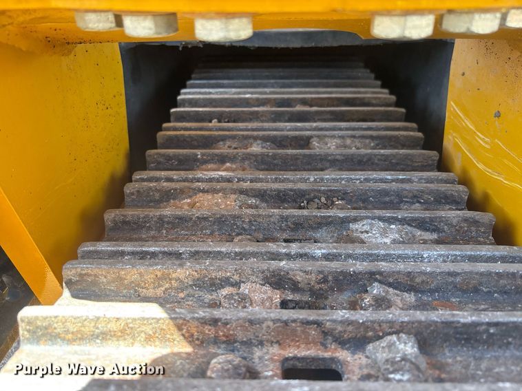 image for item EL6075 2023 Gomaco Commander III slipform paver