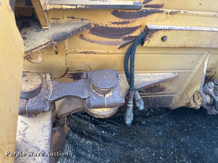 image for item EL6076 2012 Caterpillar D8T dozer