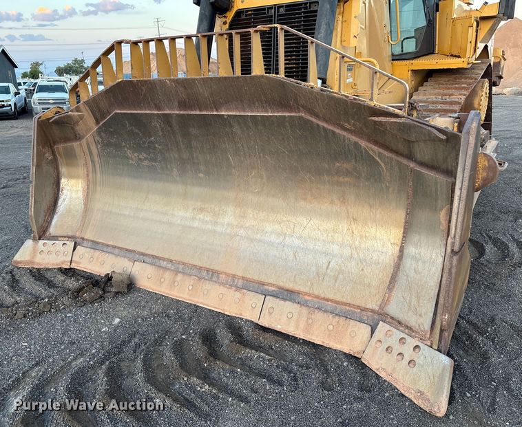 image for item EL6076 2012 Caterpillar D8T dozer