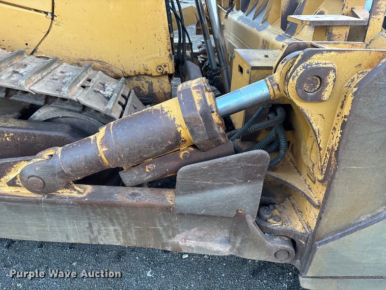 image for item EL6076 2012 Caterpillar D8T dozer