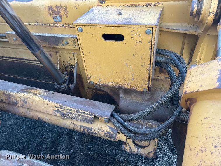 image for item EL6076 2012 Caterpillar D8T dozer