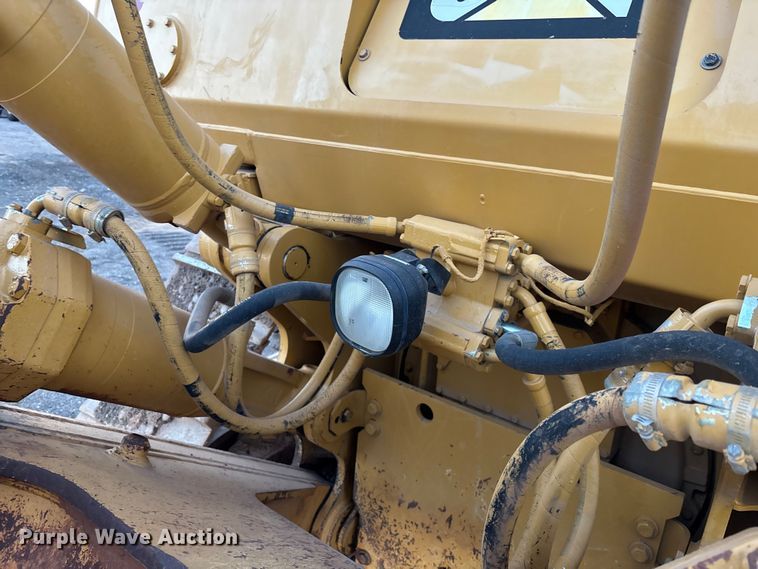 image for item EL6076 2012 Caterpillar D8T dozer