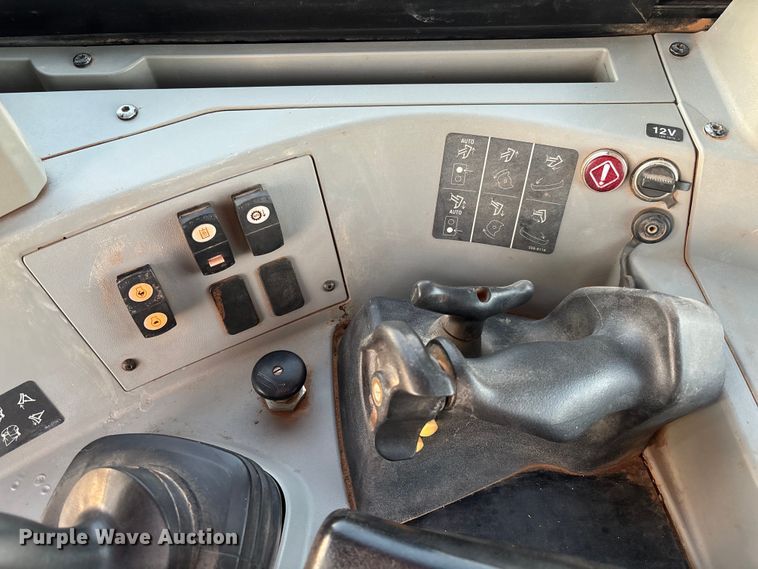 image for item EL6076 2012 Caterpillar D8T dozer