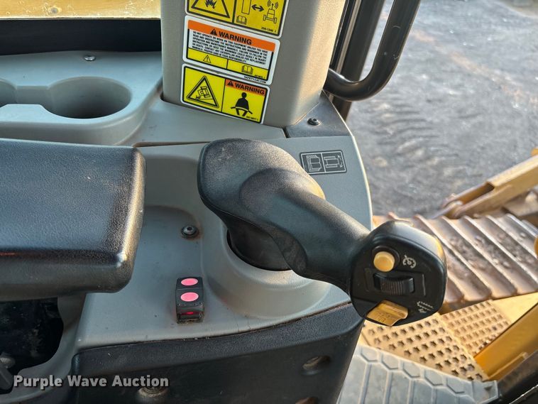 image for item EL6076 2012 Caterpillar D8T dozer