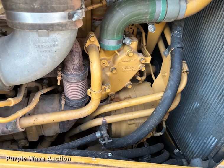 image for item EL6076 2012 Caterpillar D8T dozer