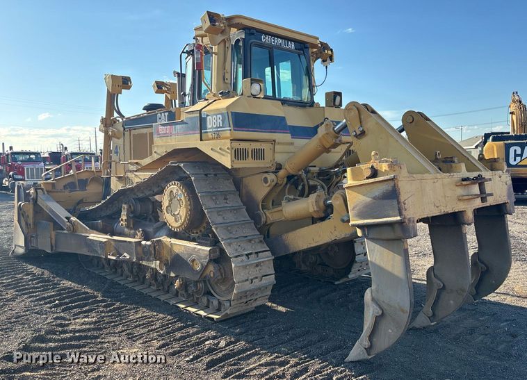 image for item EL6077 2000 Caterpillar D8R dozer