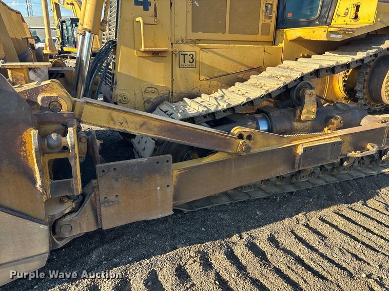 image for item EL6077 2000 Caterpillar D8R dozer