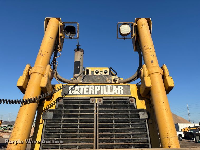 image for item EL6077 2000 Caterpillar D8R dozer