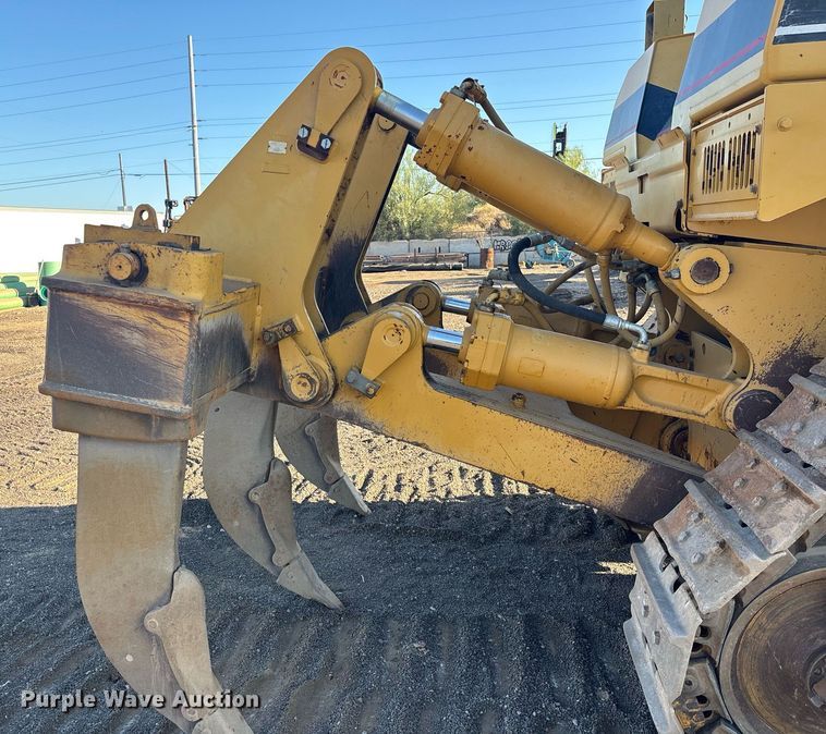 image for item EL6077 2000 Caterpillar D8R dozer
