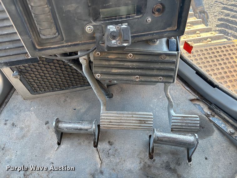 image for item EL6077 2000 Caterpillar D8R dozer