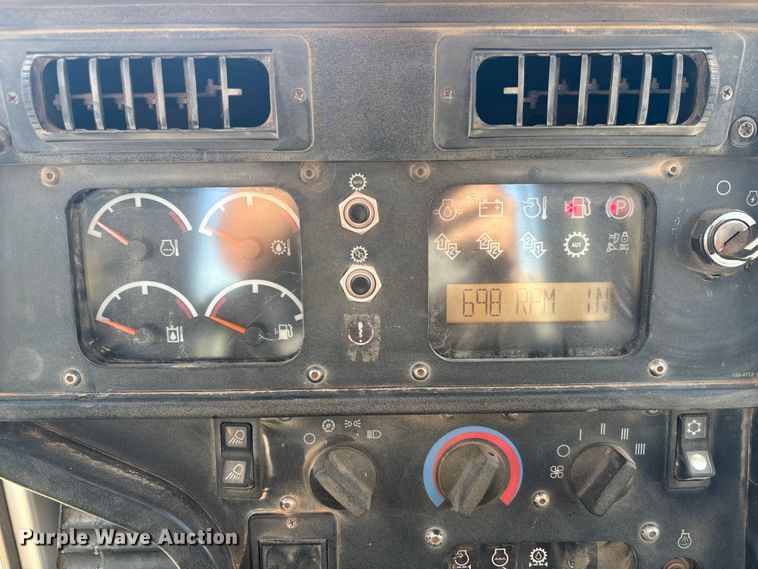 image for item EL6077 2000 Caterpillar D8R dozer