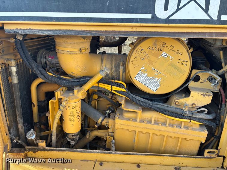 image for item EL6077 2000 Caterpillar D8R dozer