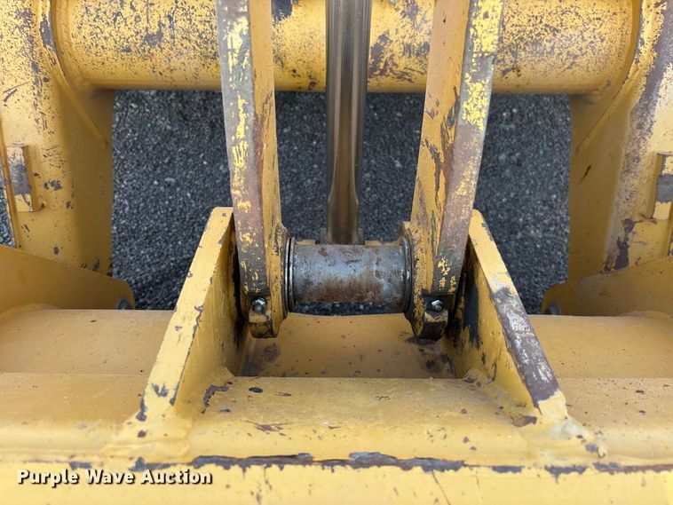 image for item EL6079 2018 Caterpillar 415F2 IL landscape tractor