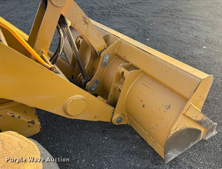 image for item EL6079 2018 Caterpillar 415F2 IL landscape tractor