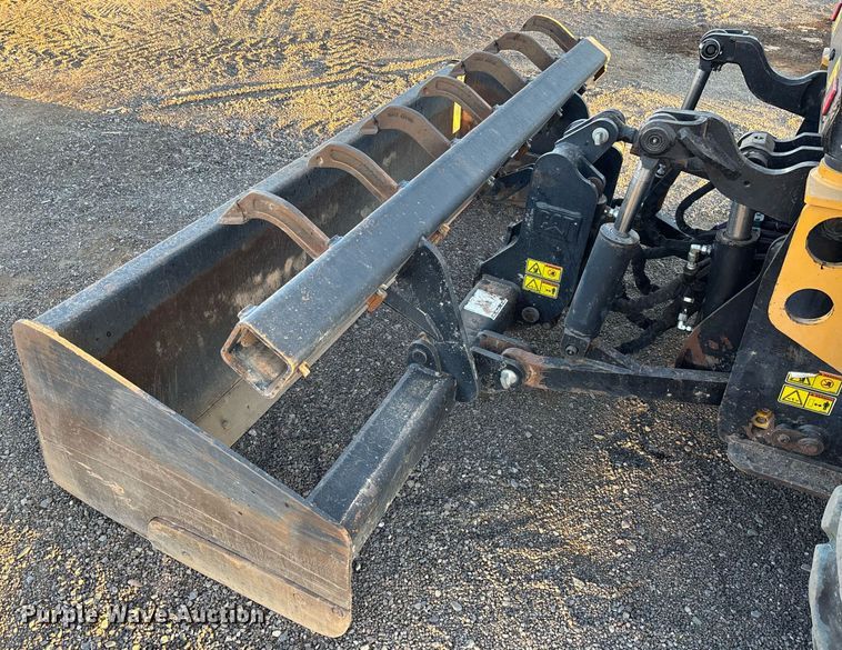 image for item EL6079 2018 Caterpillar 415F2 IL landscape tractor