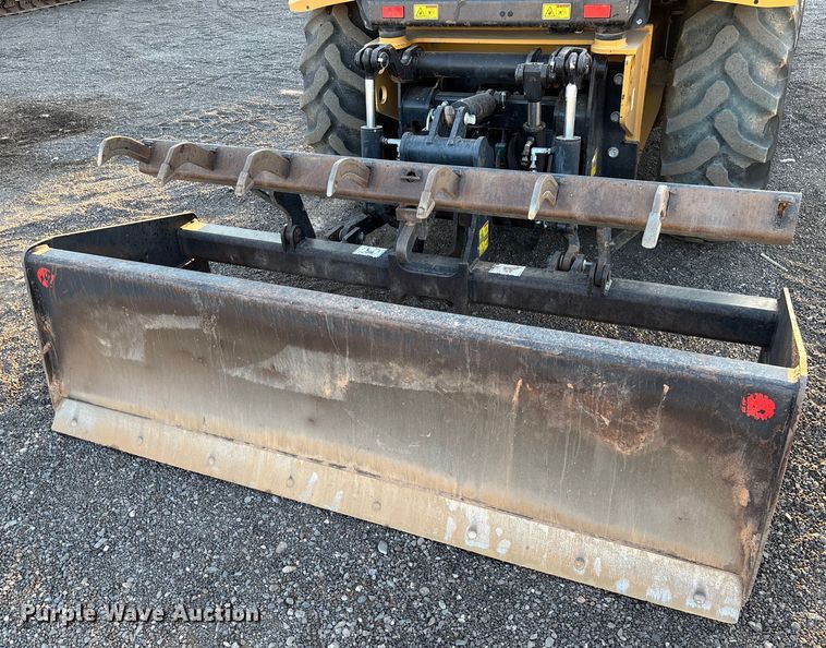 image for item EL6079 2018 Caterpillar 415F2 IL landscape tractor