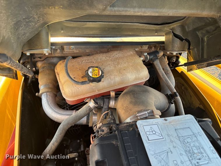 image for item EL6079 2018 Caterpillar 415F2 IL landscape tractor