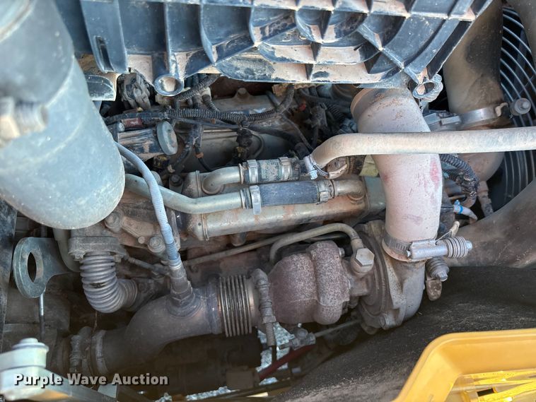 image for item EL6079 2018 Caterpillar 415F2 IL landscape tractor