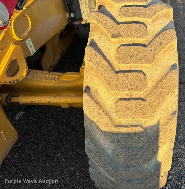 image for item EL6079 2018 Caterpillar 415F2 IL landscape tractor