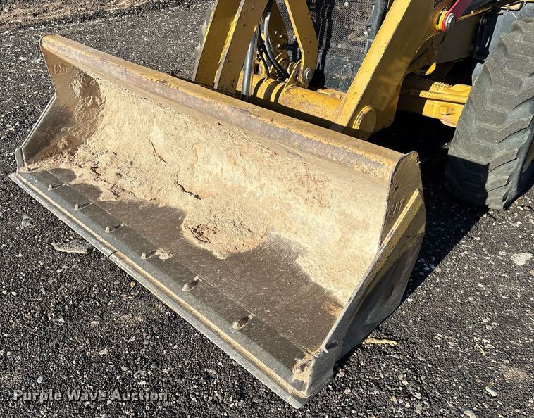 image for item EL6082 2018 Caterpillar 415F2 IL landscape tractor