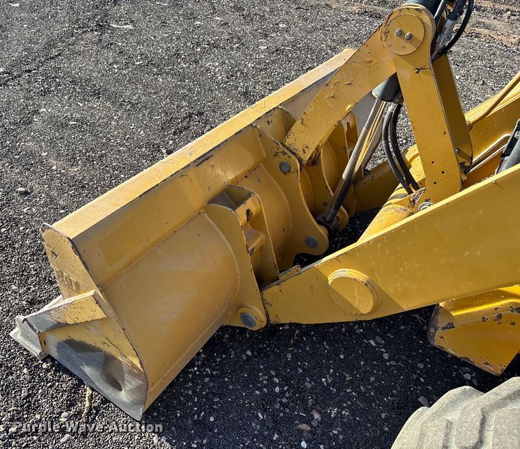 image for item EL6082 2018 Caterpillar 415F2 IL landscape tractor