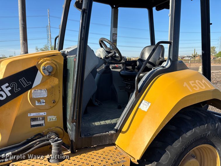 image for item EL6082 2018 Caterpillar 415F2 IL landscape tractor