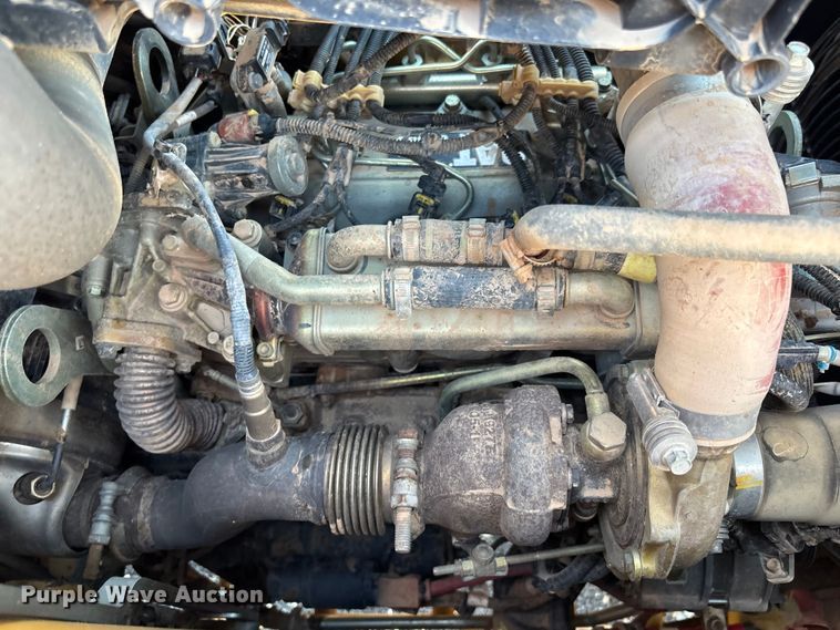 image for item EL6082 2018 Caterpillar 415F2 IL landscape tractor