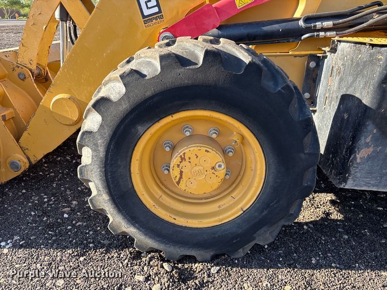 image for item EL6082 2018 Caterpillar 415F2 IL landscape tractor