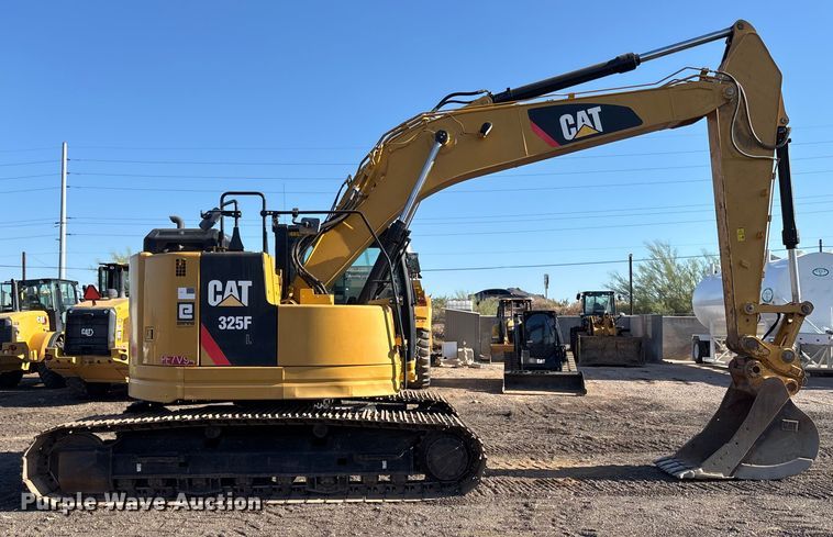EXCAVADORA 2018 CATERPILLAR 325FLCR