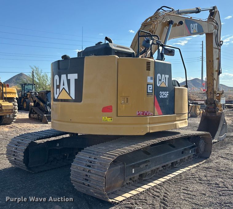 EXCAVADORA 2018 CATERPILLAR 325FLCR