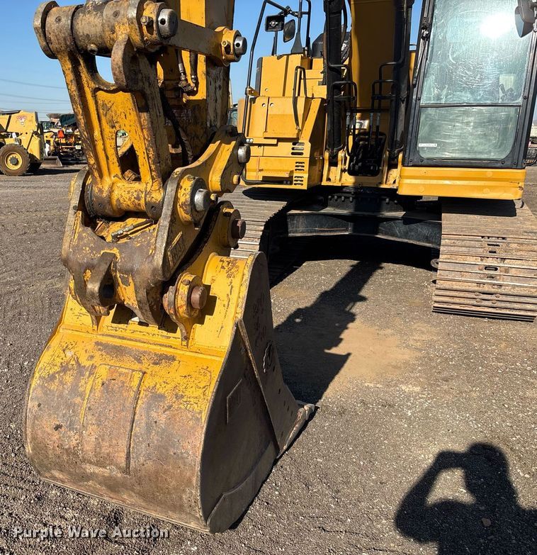 image for item EL6085 2018 Caterpillar 325FLCR excavator