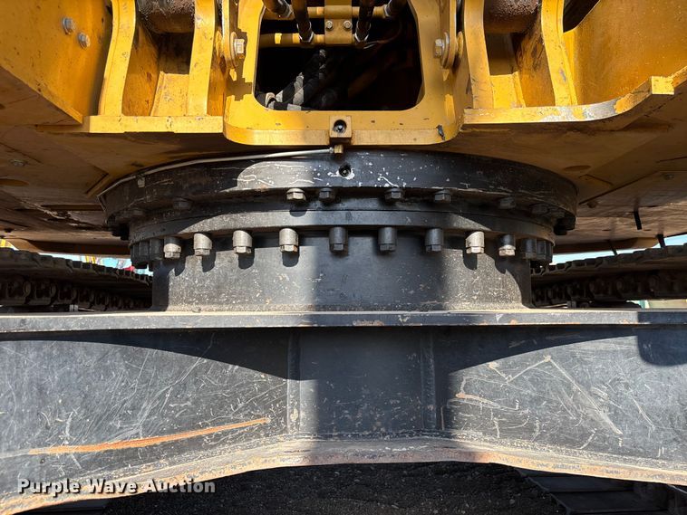 image for item EL6085 2018 Caterpillar 325FLCR excavator